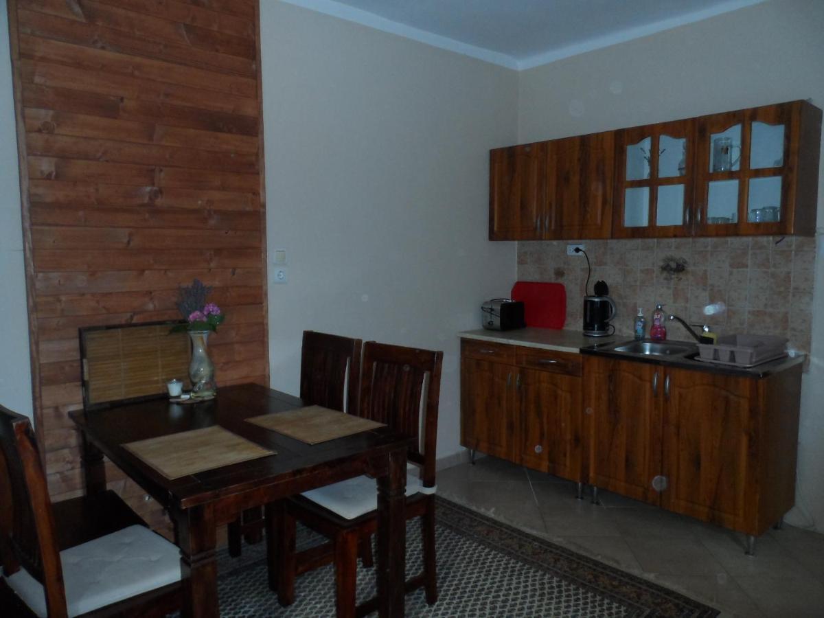 Almagyar Vendeghaz Hotel Eger Bagian luar foto